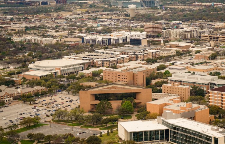 Cuál es el origen de la ciudad de Arlington