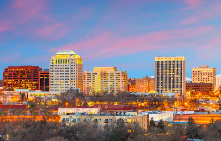 Cuál es el origen de la ciudad de Colorado Springs