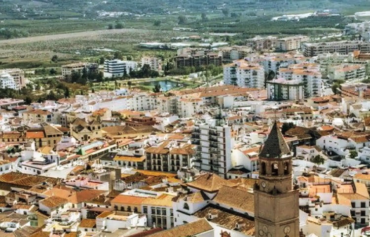 Cuál es el origen de Vélez-Málaga