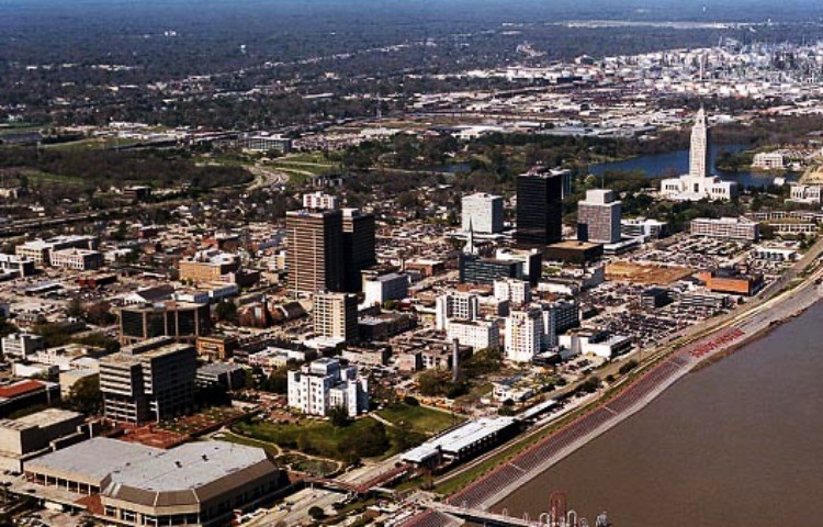 Cuál es el origen de la ciudad de Baton Rouge