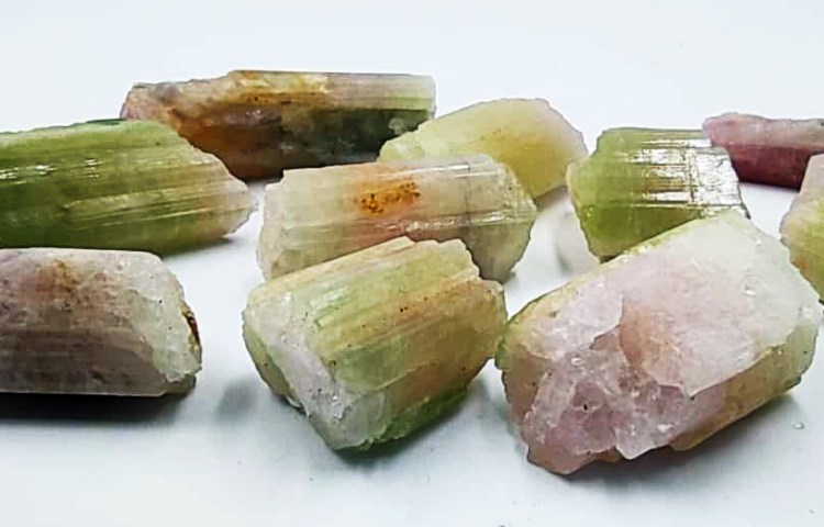 Ejemplos de minerales accesorios