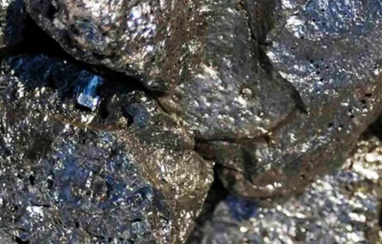 Ejemplos de minerales metálicos industriales no ferrosos