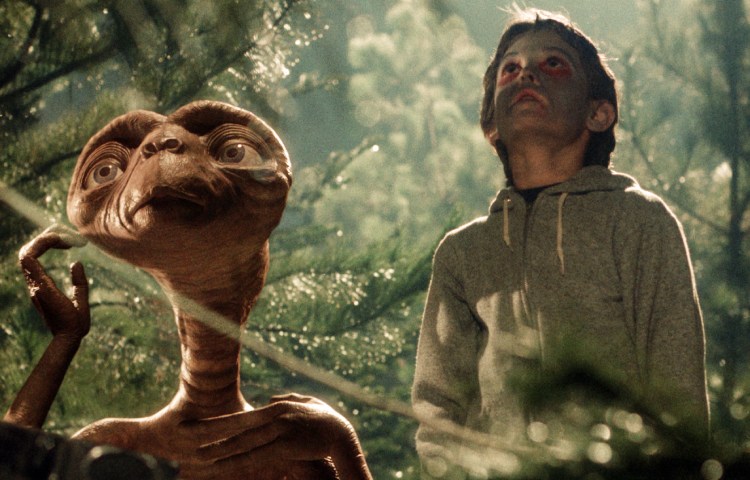 Cuánto mide E.T. el extraterrestre